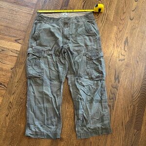 American Eagle Outfitters Men's Cargo Pants - Olive Green